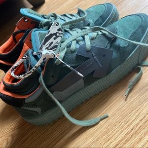 AUTHENTIC OFF WHITE FLOATING ARROW SNEAKERS BY VIRIL ABLOH GREEN SUEDE